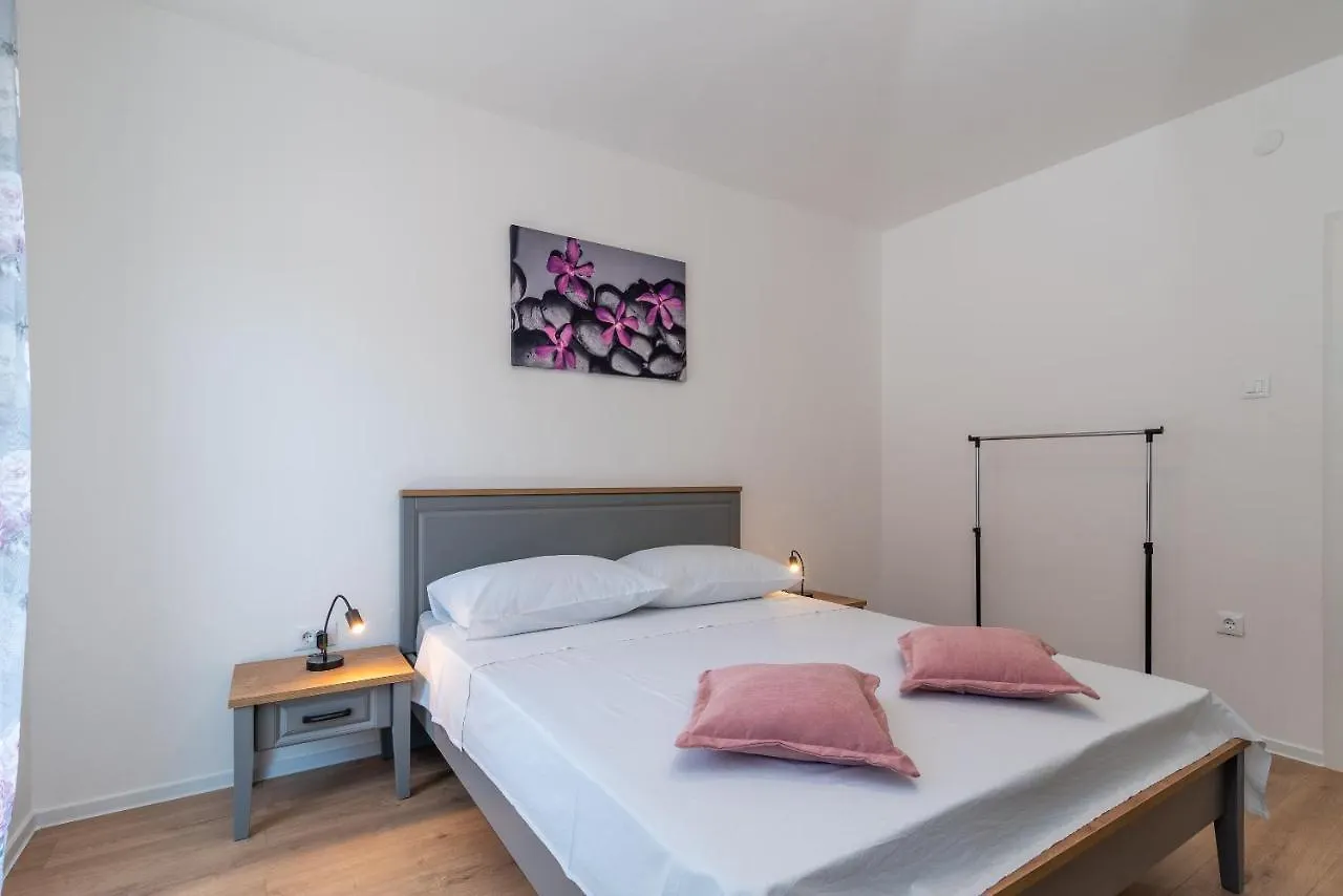 Apartman Galeb Trogir 0*,  Chorvatsko